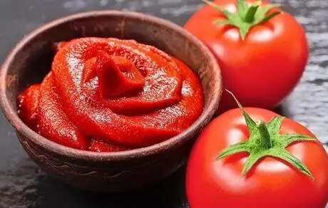 دستور تهیه رب گوجه در خانه با دستور مادربزرگ‌ها بدون کپک و تیره شدن