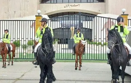 پلیس اسب سوار در ورزشگاه آزادی + عکس
