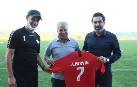پیراهن شماره هفت، دل مشغولی جدید سروش رفیعی در پرسپولیس