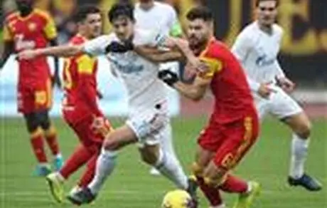 آزمون در تیم منتخب لیگ برتر روسیه 
