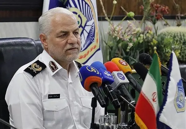 نمی‌دانم خودروسازان در خودرو باک بنزین می‌گذارند یا تی.ان.تی؟