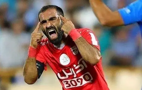 کیانی و 6 بازیکن دیگر تراکتور در لیست مازاد!