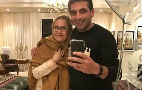 سلفی حمید گودرزی و مادرش + عکس