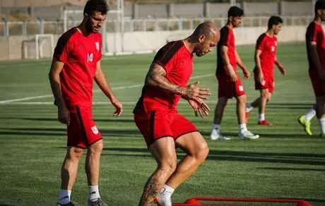 هافبک برزیلی باز هم تراکتور را سرکار گذاشت 