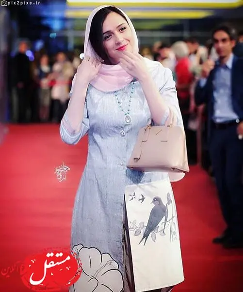 مانتوی پرنده ای خانم بازیگر + عکس