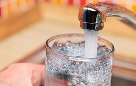 رابطه مستقیم لاغری و نوشیدن زاید آب
