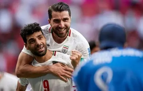ریو فردیناند طارمی را به لیگ جزیره می‌برد!
