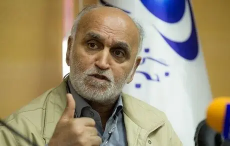 کاظم اولیایی: فقط سپاهان و فولاد مجوز شرکت در مسابقات بین‌ المللی را دارند