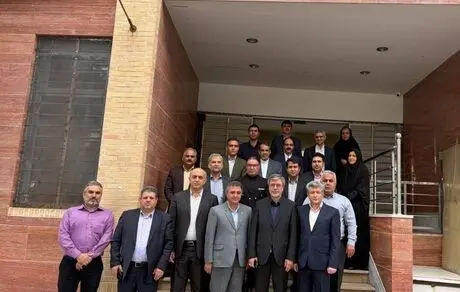 دو شاخص اساسی موفقیت سازمان رضایت کارکنان و رضایت مشتریان است

