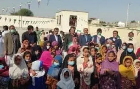 افتتاح مدرسه امید تجارت در روستای «بمباسری»چابهار