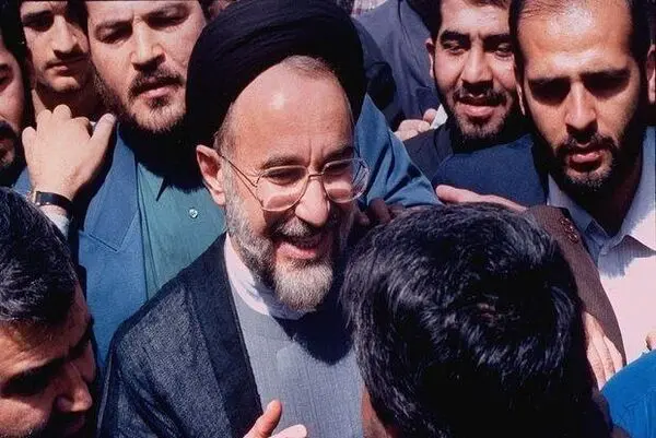 انتظار داشتیم کشور و زندگی مردم را نجات دهند اما به سوی خودبراندازی رفتند