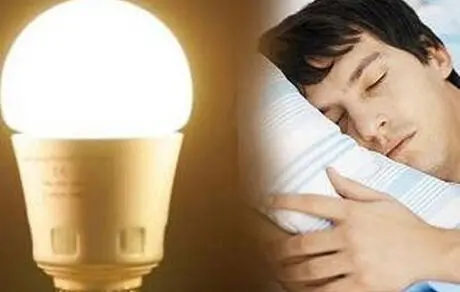 بدترین روش خوابیدن در شب، روشن گذاشتن چراغ است
