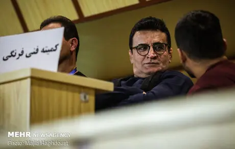 نظارت محمد بنا بر رقابت‌های کشتی فرنگی قهرمانی کشور