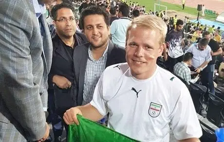 گفت‌وگوی جالب یک هوادار آلمانی در ورزشگاه آزادی