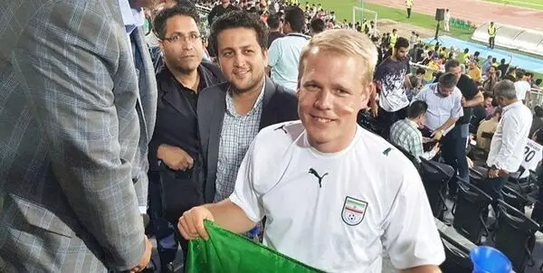گفت‌وگوی جالب یک هوادار آلمانی در ورزشگاه آزادی