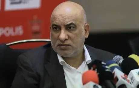 صدری استعفا کرد!