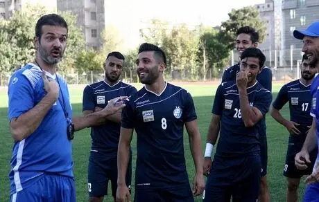 «استراماچونی» را آوردند تا پشت او پنهان شوند