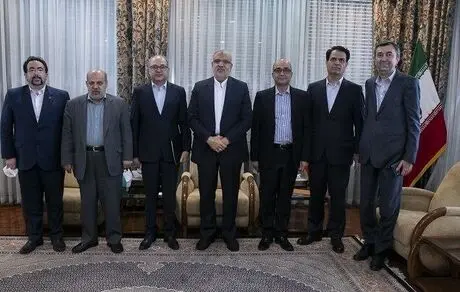 تجلیل وزیر نفت از بانک ملت به عنوان اثرگذارترین بانک در حوزه انرژی کشور