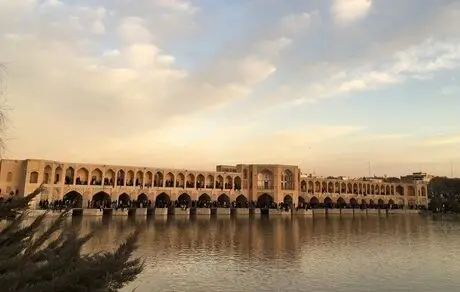 رونق دوباره زاینده‌رود؛ آب در مسیر خود جاری شد