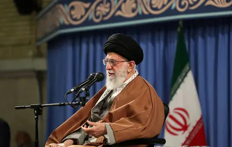 دشمن هیچ غلطی نمی‌تواند بکند چهل سال دوم قطعاً بهتر خواهد بود