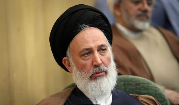 همراهی با تندرو‌ها برای نظام گران تمام خواهد شد
