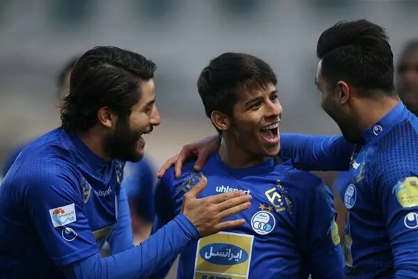 مهاجم استقلال قبل از نیم فصل به نیمی از وعده‌اش عمل کرد