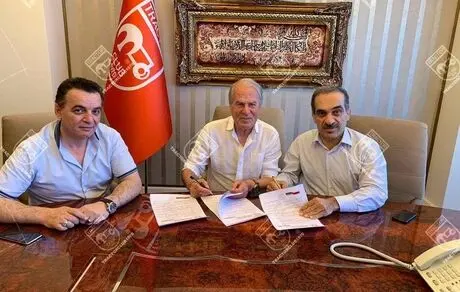  دنیزلی سرمربی تراکتورسازی شد 