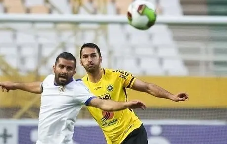 مدافع سپاهان جراحی شد 