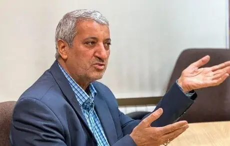 در انتخابات مجلس رقابت بین اصولگرایان است