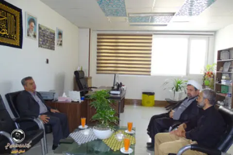 نشست با مدیر شرکت بیمه «ما» استان قزوین