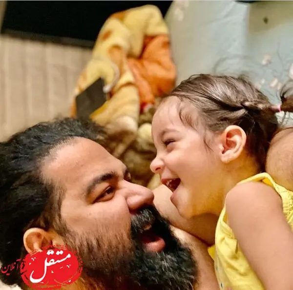 رضا صادقی و دختر کوچکش + عکس