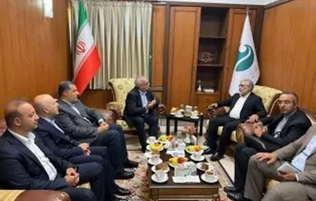 جلسه فتح‌الله‌زاده و قنبرزاده بر سر تبلیغات محیطی