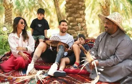 جریمه سنگین مسی به خاطر سفر به عربستان! + عکس