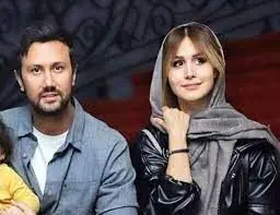 بوسه عاشقانه شاهرخ استخری با همسرش + عکس