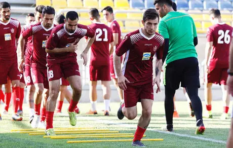 پرسپولیس از فردا زیرنظر کالدرون تمرین می کند