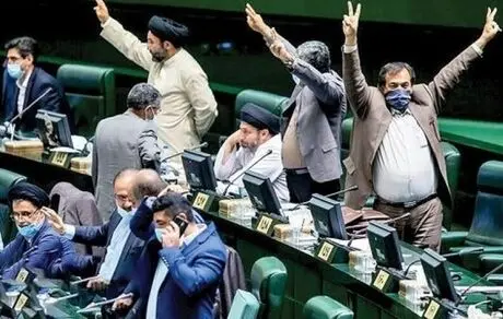 قوانین مجلس انقلابی فقط حقوق زنان را ضایع می‌کند