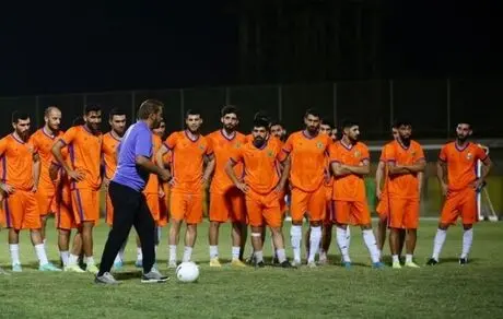  مرفاوی مربی دروازه‌بانان صنعت نفت شد 