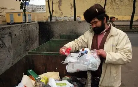 بازنشستگان بدون کمک فرزندانشان نمی‌توانند هزینه زندگی را تامین کنند