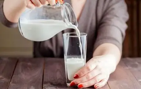 آشنایی با فواید بی نظیر شیر
