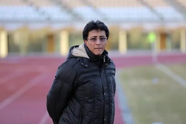 استقبال یک پرسپولیسی از استقلالی‌ها بعد از قهرمانی در آسیا