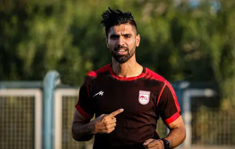 هافبک تراکتور جراحی شد