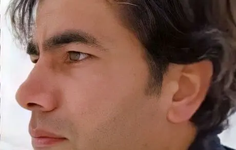 کیهان بر سر شاخه بُن می‌برد!
