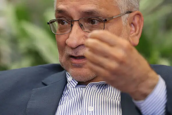 مرعشی: عارف نیم‌نگاهی به انتخابات ریاست جمهوری دارد/گردانندگان راست رادیکال حدادعادل و جلیلی هستند/آیا خاتمی می‌تواند رئیس پارلمان اصلاحات شود؟
