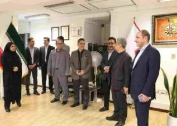 بازدید نوروزی کاردگر از ساختمان مرکزی و ساختمان شهید سلیمانی بیمه «ما»