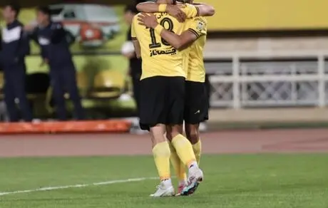 تثبیت صدرنشینی سپاهان با یک گل جنجالی/ صنعت نفت به سقوط نزدیک‌تر شد