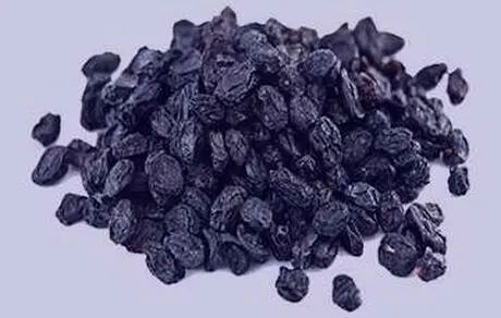 ۶ خاصیت شگفت انگیز کشمش سیاه