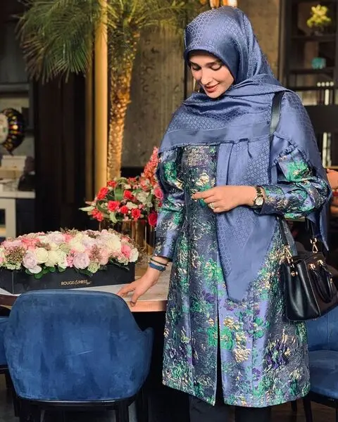 خاطرات کودکی عروس سفیر با خواهرش + عکس