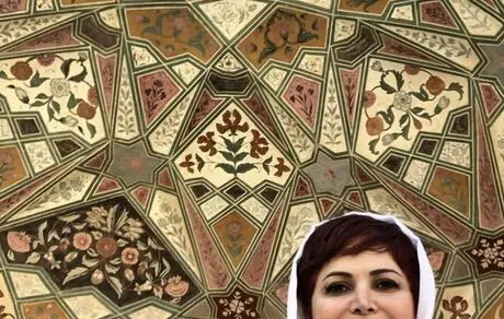 کمند امیرسلیمانی در مکانی تاریخی + عکس