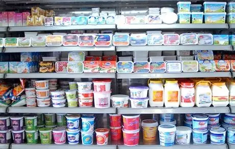 هشدار درباره ناکارآمدی کالابرگ در بازار لبنیات؛ گرانی جدید شیر و ماست مصرف را کاهش داد