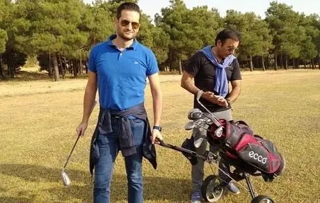 ورزش لوکس آقای بازیگر در مجموعه ورزشی انقلاب + عکس